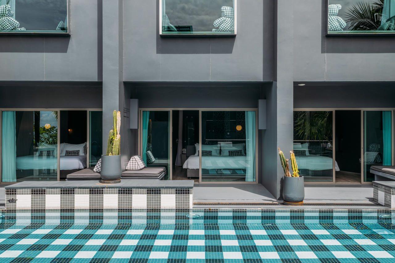 普吉岛福托酒店【SHA Plus+】 布吉 外观 照片 The swimming pool at the hotel