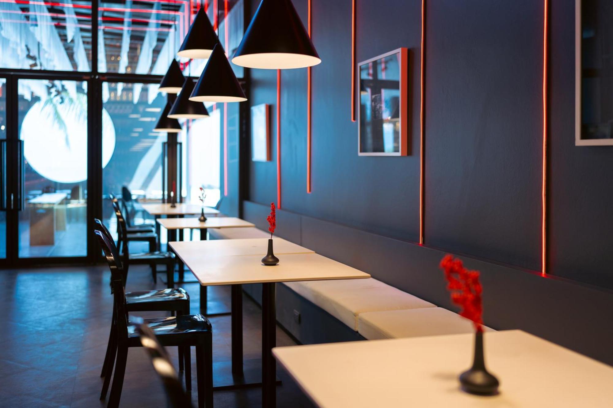 普吉岛福托酒店【SHA Plus+】 布吉 外观 照片 The interior of the restaurant