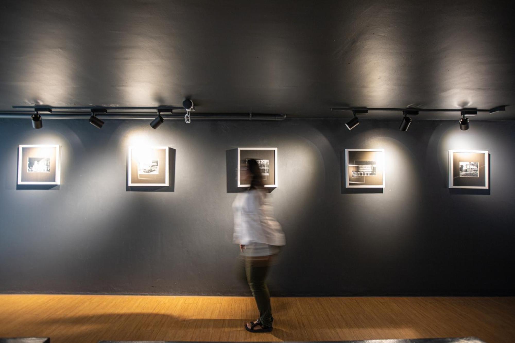 普吉岛福托酒店【SHA Plus+】 布吉 外观 照片 A visitor at the exhibition