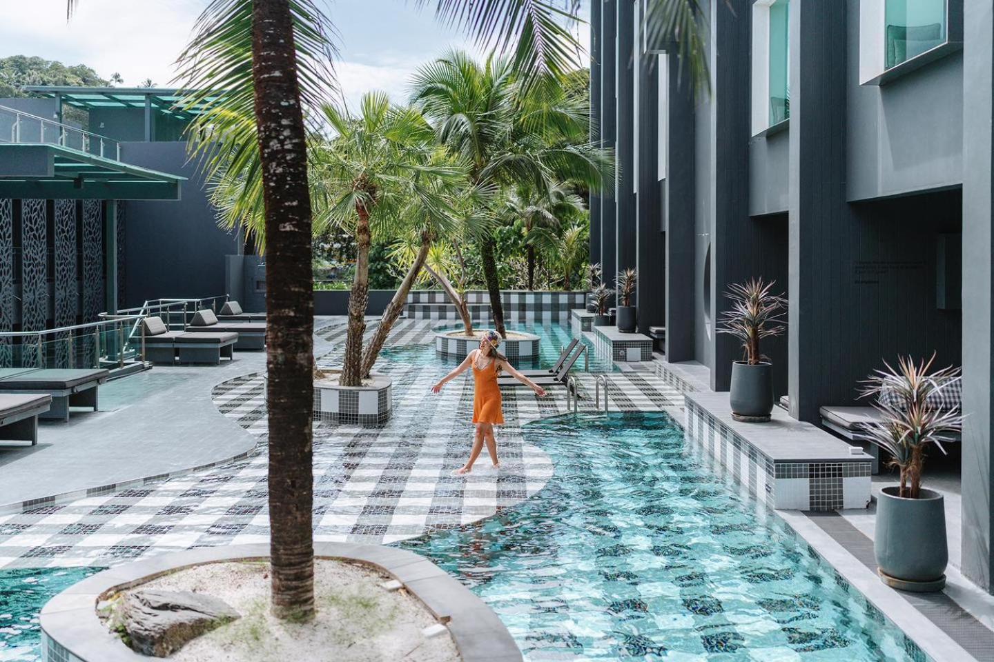 普吉岛福托酒店【SHA Plus+】 布吉 外观 照片 The swimming pool at the hotel